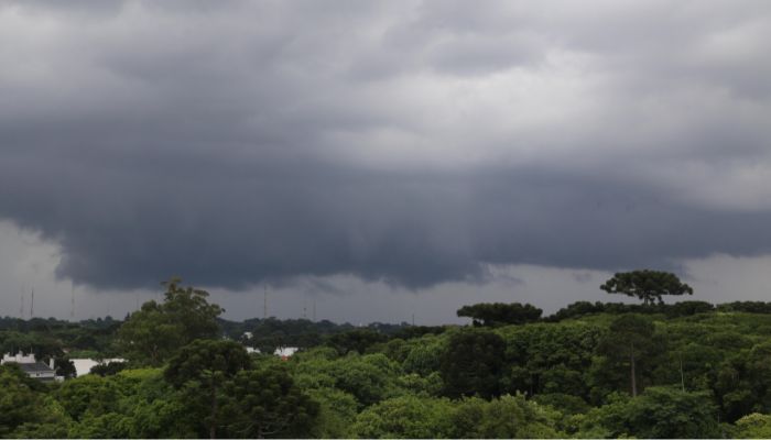 Foto: Gilson Abreu/AEN Defesa Civil alerta para temporais no Paraná e reforça apoio aos municípios